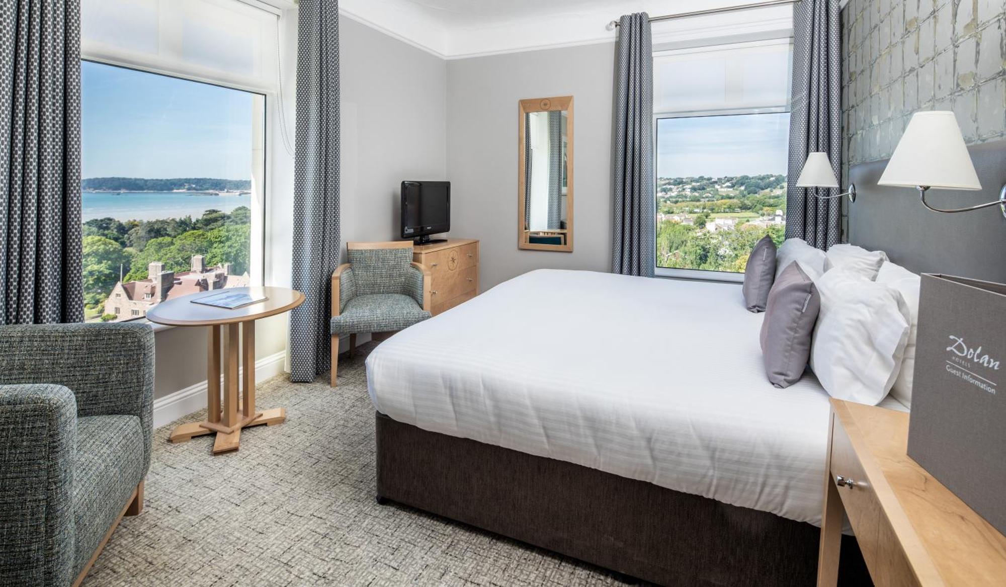 Hotel Cristina St Lawrence Bagian luar foto