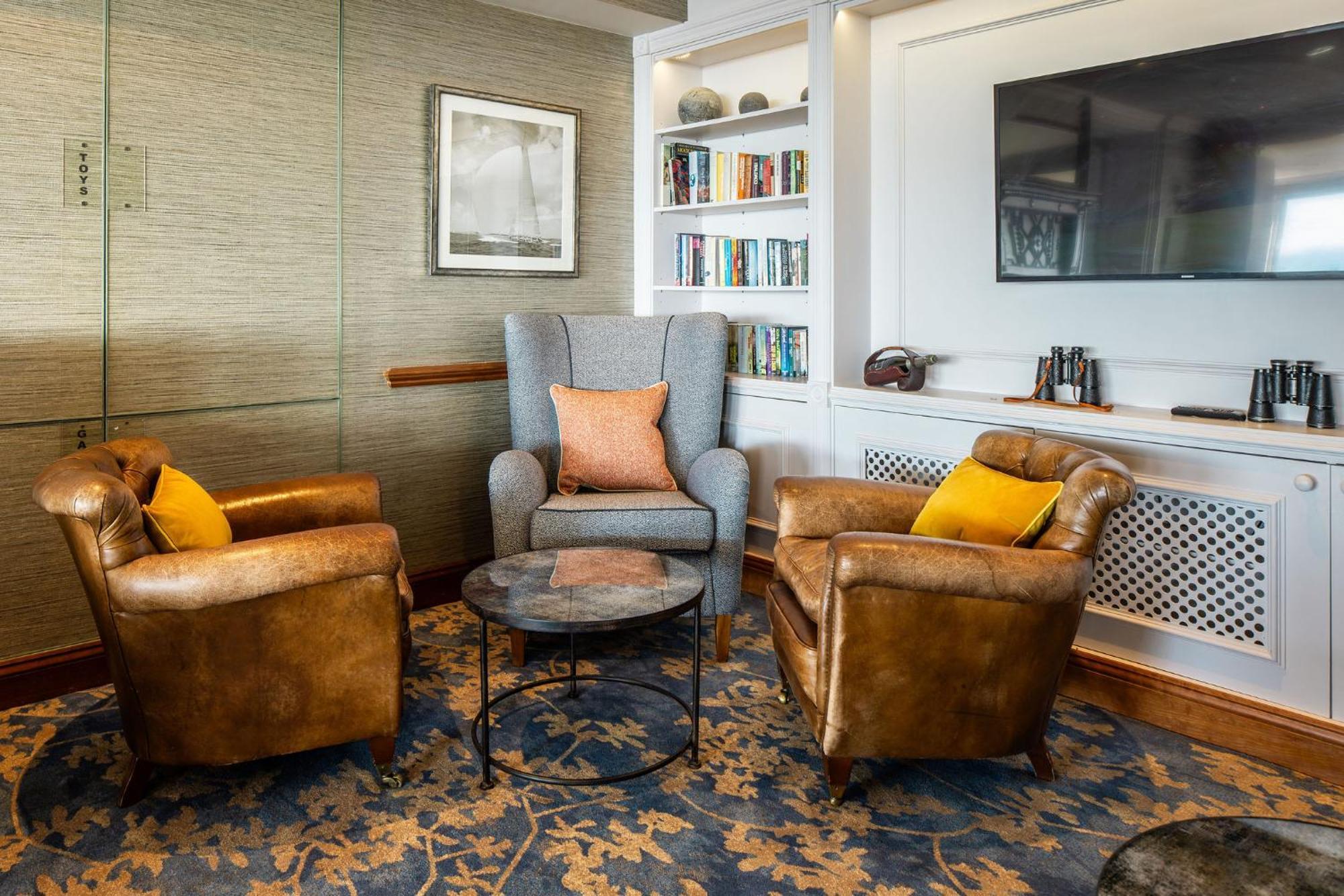 Hotel Cristina St Lawrence Bagian luar foto