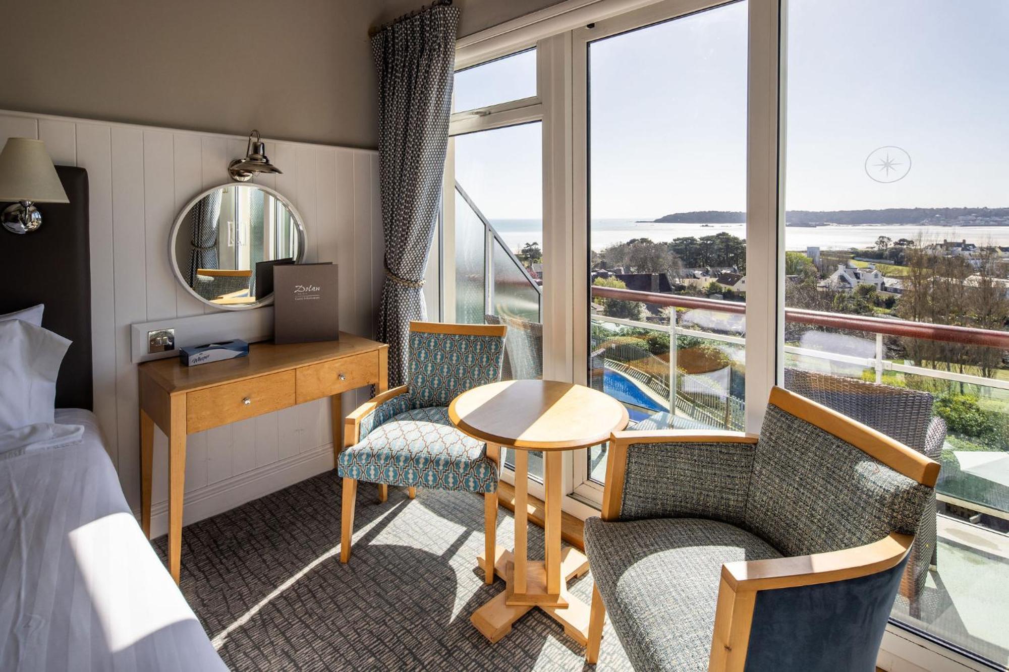 Hotel Cristina St Lawrence Bagian luar foto